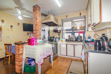 Casa à venda com 255m², 4 quartos e 4 vagasCozinha