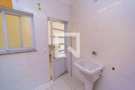 Casa de condomínio à venda com 110m², 3 quartos e 2 vagas Casa de condomínio à venda com 110m², 3 quartos e 2 vagasÁrea de Serviço