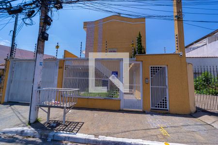 Casa de condomínio à venda com 110m², 3 quartos e 2 vagas Casa de condomínio à venda com 110m², 3 quartos e 2 vagasFachada