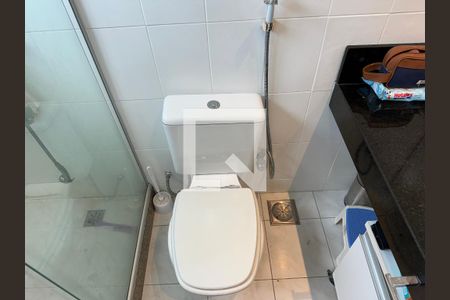 Casa de condomínio à venda com 560m², 5 quartos e 3 vagasSuíte 1 - Banheiro