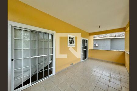 Casa de condomínio à venda com 560m², 5 quartos e 3 vagasQuarto 1 e 2 - Varanda