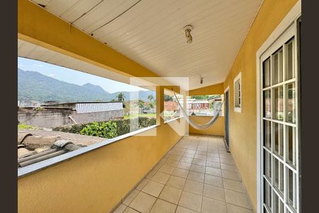 Casa de condomínio à venda com 560m², 5 quartos e 3 vagasSuíte 1 e 2 - Varanda