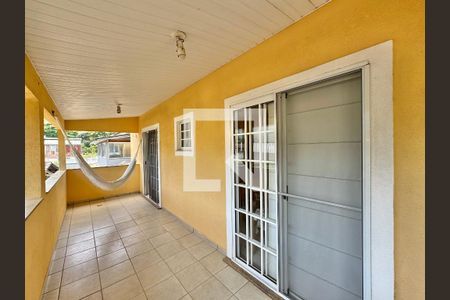 Casa de condomínio à venda com 560m², 5 quartos e 3 vagasSuíte 1 e 2 - Varanda