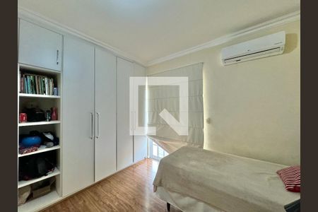 Casa de condomínio à venda com 560m², 5 quartos e 3 vagasQuarto 2