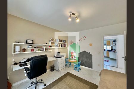 Casa de condomínio à venda com 560m², 5 quartos e 3 vagasQuarto 3