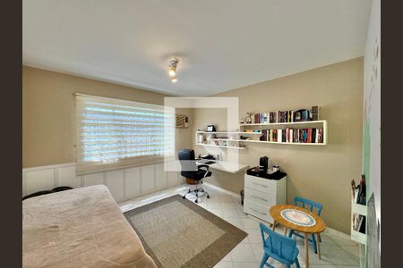 Casa de condomínio à venda com 560m², 5 quartos e 3 vagasQuarto 3