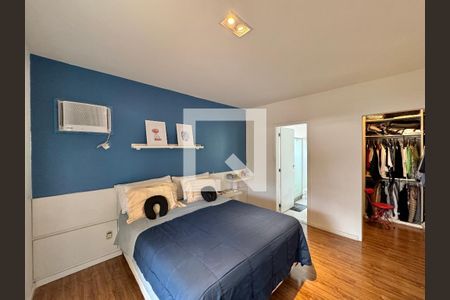 Casa de condomínio à venda com 560m², 5 quartos e 3 vagasSuíte 1