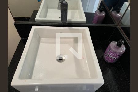 Casa de condomínio à venda com 560m², 5 quartos e 3 vagasLavabo