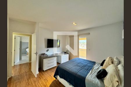 Casa de condomínio à venda com 560m², 5 quartos e 3 vagasSuíte 1