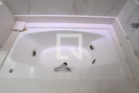 Apartamento para alugar com 221m², 4 quartos e 4 vagas Apartamento para alugar com 221m², 4 quartos e 4 vagasBanheiro Quarto 4