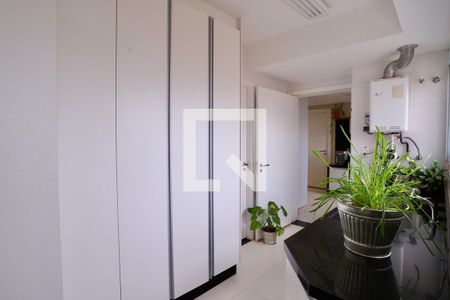 Apartamento para alugar com 221m², 4 quartos e 4 vagas Apartamento para alugar com 221m², 4 quartos e 4 vagasLavanderia