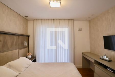 Apartamento para alugar com 221m², 4 quartos e 4 vagas Apartamento para alugar com 221m², 4 quartos e 4 vagasQuarto 4