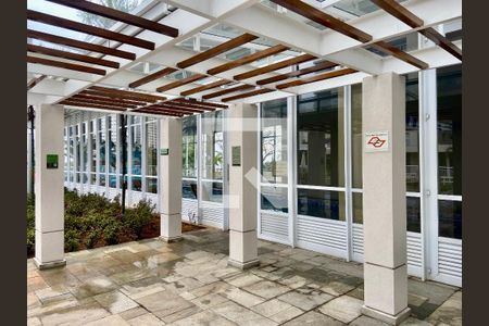 Apartamento para alugar com 221m², 4 quartos e 4 vagas Apartamento para alugar com 221m², 4 quartos e 4 vagasÁrea comum