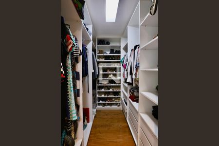 Apartamento para alugar com 221m², 4 quartos e 4 vagas Apartamento para alugar com 221m², 4 quartos e 4 vagasCloset do quarto 4