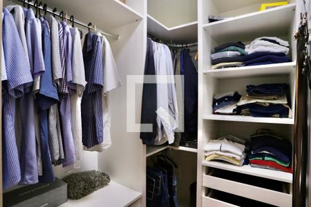 Apartamento para alugar com 221m², 4 quartos e 4 vagas Apartamento para alugar com 221m², 4 quartos e 4 vagasCloset do quarto 4