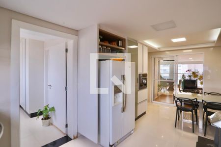 Apartamento para alugar com 221m², 4 quartos e 4 vagas Apartamento para alugar com 221m², 4 quartos e 4 vagasCozinha