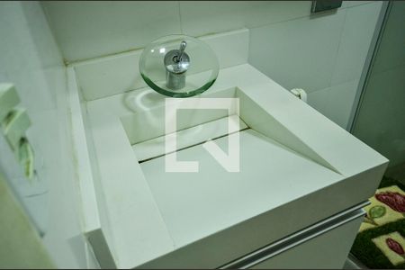 Apartamento para alugar com 83m², 2 quartos e sem vagaBanheiro