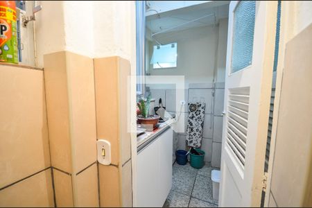 Apartamento para alugar com 83m², 2 quartos e sem vagaBanheiro de Serviço