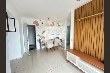 Sala de apartamento para alugar com 2 quartos, 49m² em Del Castilho, Rio de Janeiro