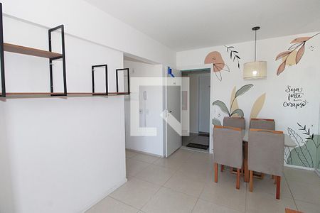 Sala de apartamento para alugar com 2 quartos, 49m² em Del Castilho, Rio de Janeiro