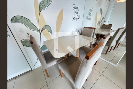 Sala de apartamento para alugar com 2 quartos, 49m² em Del Castilho, Rio de Janeiro