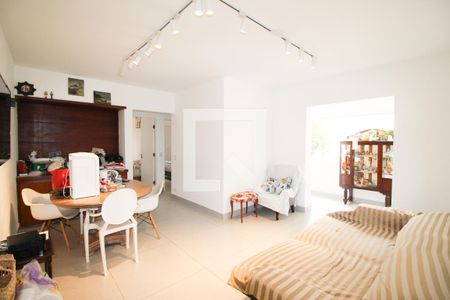 Sala de apartamento para alugar com 2 quartos, 74m² em Indianópolis, São Paulo