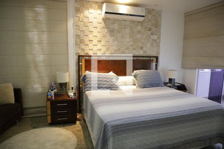 Casa de condomínio para alugar com 590m², 5 quartos e 8 vagasQuarto