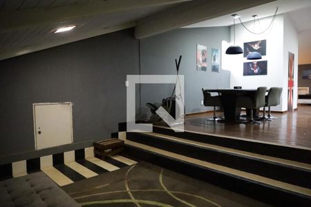 Casa de condomínio para alugar com 590m², 5 quartos e 8 vagasSala de jogos