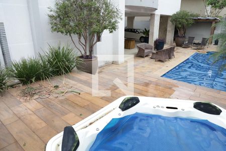 Casa de condomínio para alugar com 590m², 5 quartos e 8 vagasÁrea externa