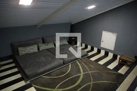 Casa de condomínio para alugar com 590m², 5 quartos e 8 vagasSala de jogos