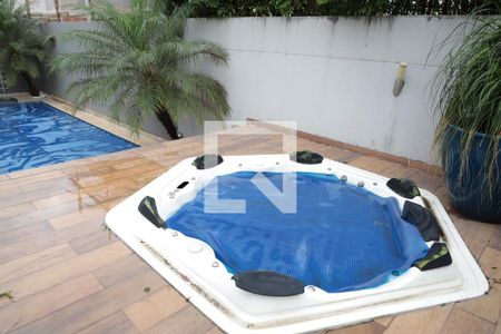 Casa de condomínio para alugar com 590m², 5 quartos e 8 vagasÁrea externa