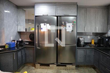 Casa de condomínio para alugar com 590m², 5 quartos e 8 vagasCozinha