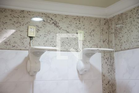 Casa de condomínio para alugar com 590m², 5 quartos e 8 vagasBanheiro