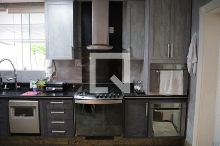 Casa de condomínio para alugar com 590m², 5 quartos e 8 vagasCozinha