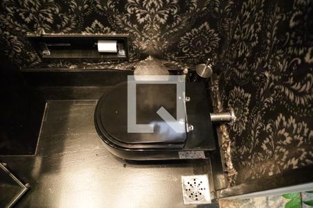 Casa de condomínio para alugar com 590m², 5 quartos e 8 vagasBanheiro