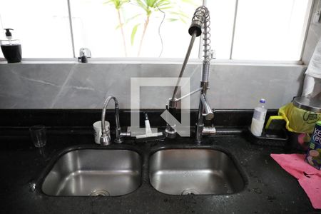 Casa de condomínio para alugar com 590m², 5 quartos e 8 vagasCozinha