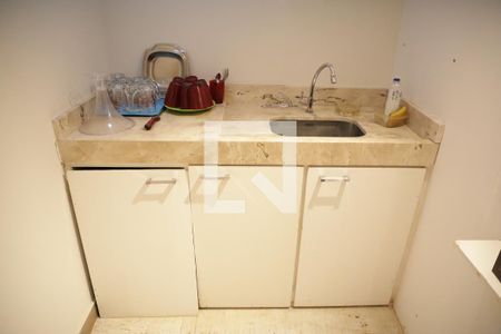 Casa de condomínio para alugar com 590m², 5 quartos e 8 vagasBanheiro