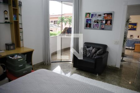 Casa de condomínio para alugar com 590m², 5 quartos e 8 vagasQuarto