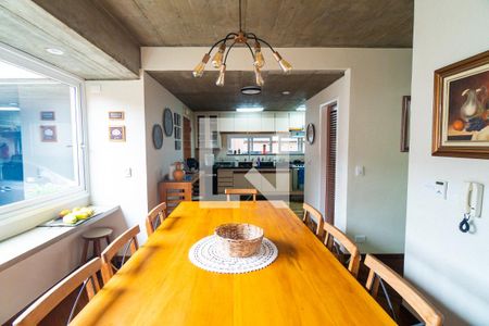 Casa à venda com 240m², 3 quartos e 2 vagas Casa à venda com 240m², 3 quartos e 2 vagasSala de Jantar