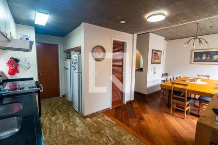 Casa à venda com 240m², 3 quartos e 2 vagas Casa à venda com 240m², 3 quartos e 2 vagasCozinha