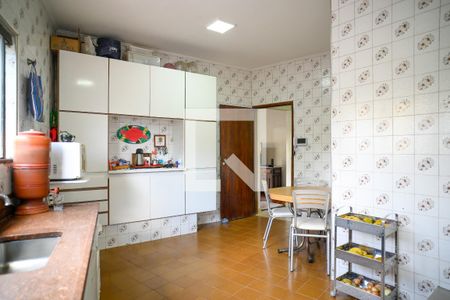 Casa à venda com 760m², 3 quartos e 2 vagasCozinha 