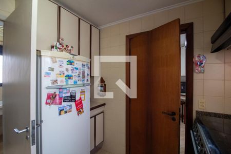 Apartamento à venda com 200m², 3 quartos e 3 vagasCozinha