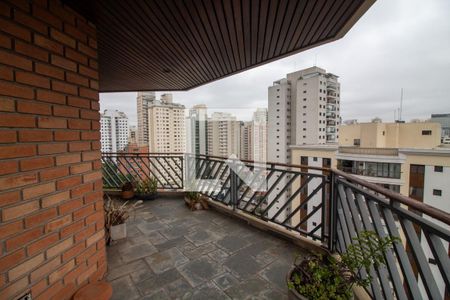 Apartamento à venda com 200m², 3 quartos e 3 vagasTerraço