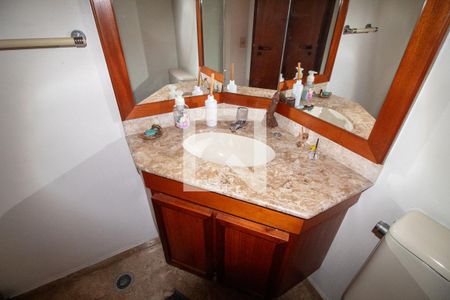 Apartamento à venda com 200m², 3 quartos e 3 vagasLavabo