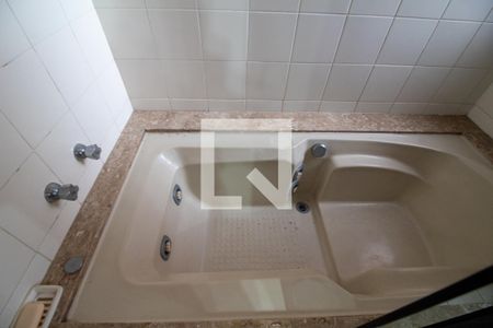 Apartamento à venda com 200m², 3 quartos e 3 vagasBanheiro da Suíte 2