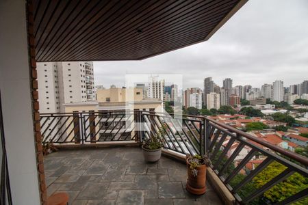 Apartamento à venda com 200m², 3 quartos e 3 vagasTerraço