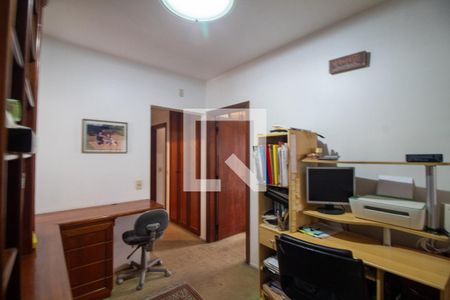 Apartamento à venda com 200m², 3 quartos e 3 vagasEscritório