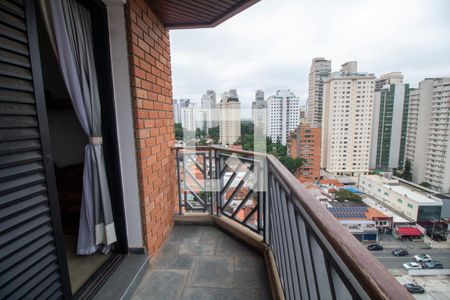 Apartamento à venda com 200m², 3 quartos e 3 vagasVaranda da Suite 2