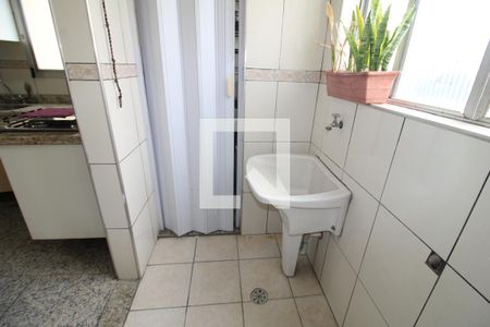 Apartamento à venda com 70m², 3 quartos e 1 vagaÁrea de Serviço