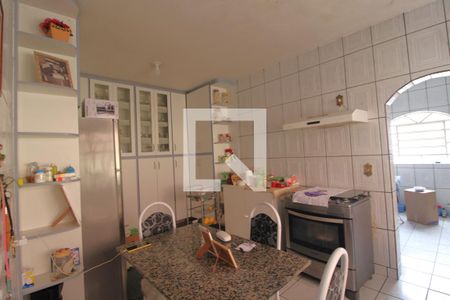 Casa à venda com 232m², 3 quartos e 8 vagasCozinha